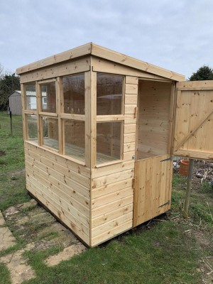 Fabulous Garden Potting Shed